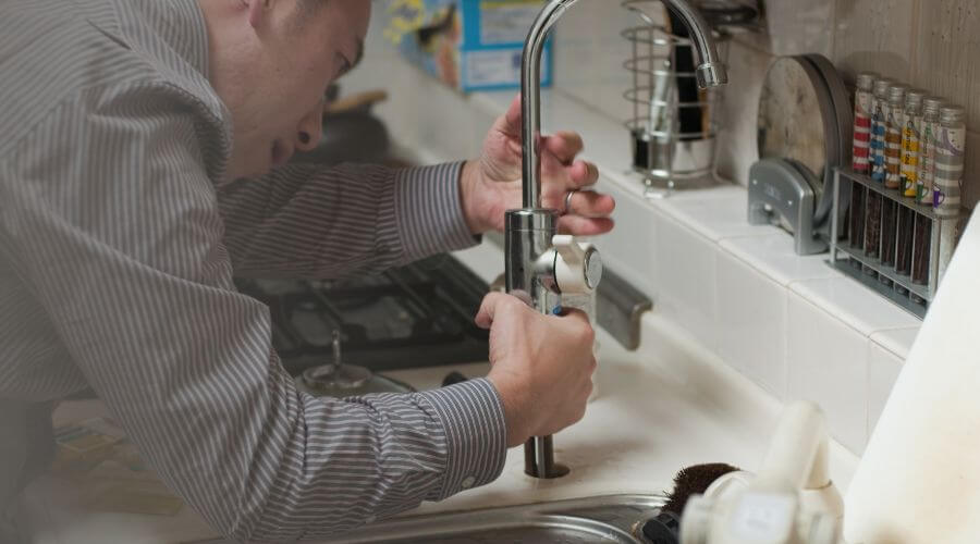Expert burst pipe repair services in Ropesville, TX